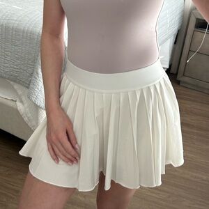 Aritzia TNA Tennis Skirt